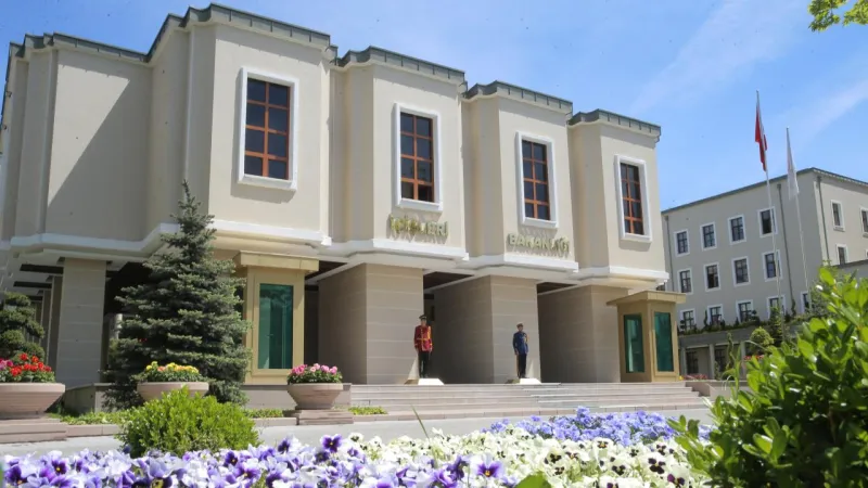 390 mülki idare amirinin görev yerleri belli oldu