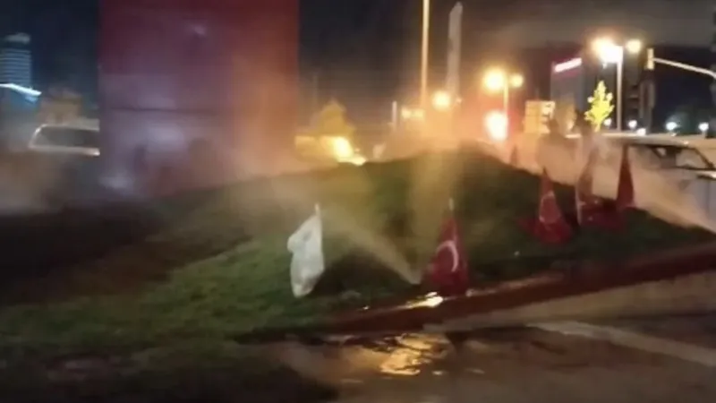 Bakanlık önünde eylem yapan gaziler, fıskiye açılınca ıslandı: Kimse bizi insan yerine koymuyor, zorumuza gitti 