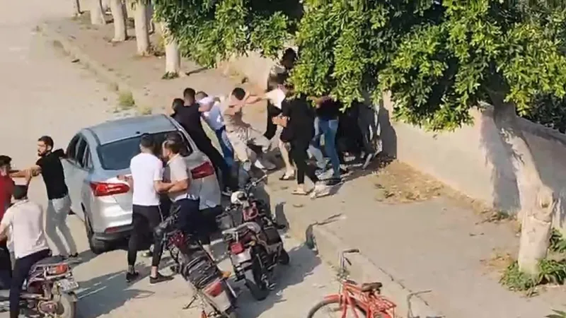 Bayramda Meydan Savaşı! Hatay'da Sokak Ortasında Kavga Şoku!