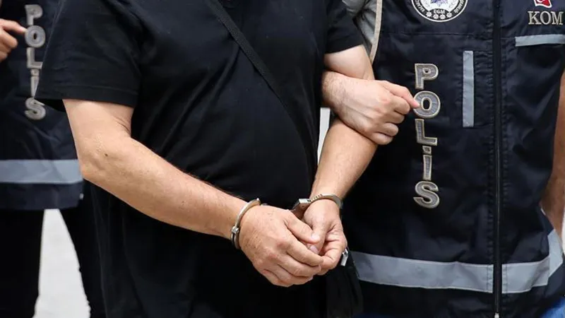 Cezaevinde 25 yıl önceki olaylara karışan hükümlü İstanbul'da yakalandı