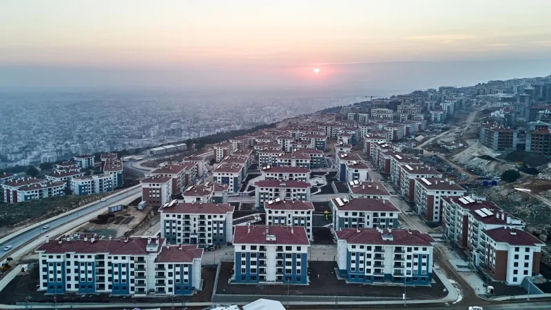 Deprem bölgesinde yıl sonuna kadar 453 bin konut ve iş yeri teslim edilecek