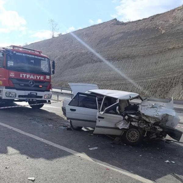 Feci kaza! Araç hurdaya döndü!