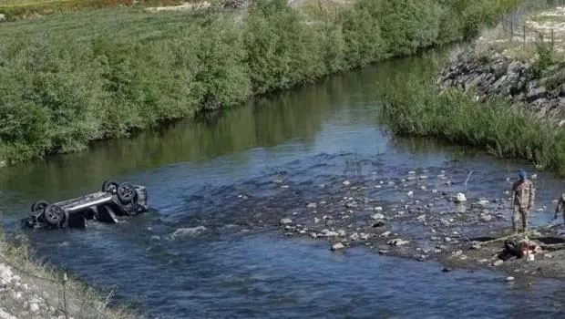 Erzurum'da Feci Kaza: Otomobil Dereye Uçtu! Aile Yok Oldu!