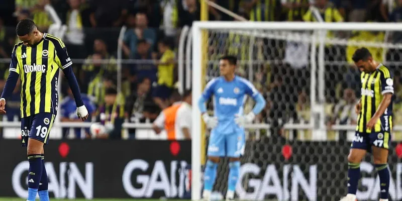 Fenerbahçe Penaltı İddiası: Cenk Tosun'dan Şok Açıklamalar!