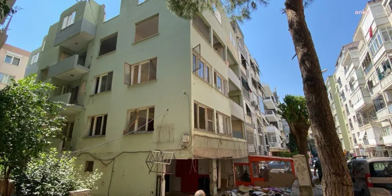 Filmleri aratmayan dehşet evi: İzmir’de yıkılacak binanın altından insan kemikleri fışkırdı!
