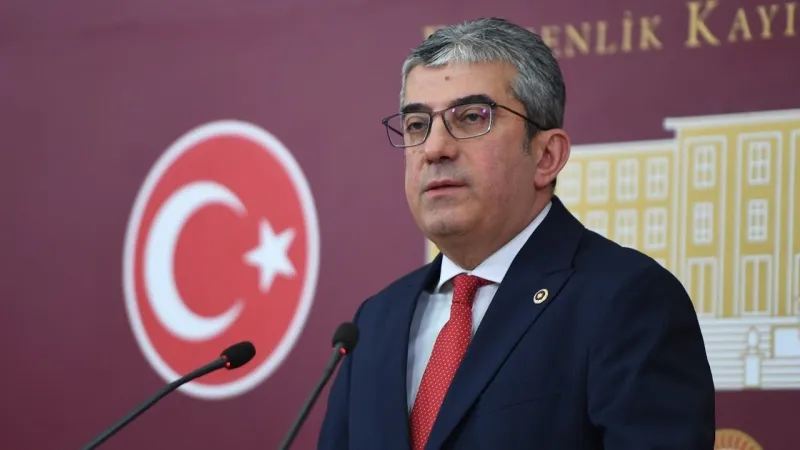 Gökhan Günaydın: Yeni Akit, böylesine bir günde bile nefret kusmaya devam ediyor