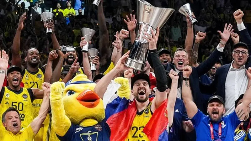 İstanbul'da yarın bazı yollar Fenerbahçe Beko'nun şampiyonluk kutlamaları dolayısıyla trafiğe kapatılacak