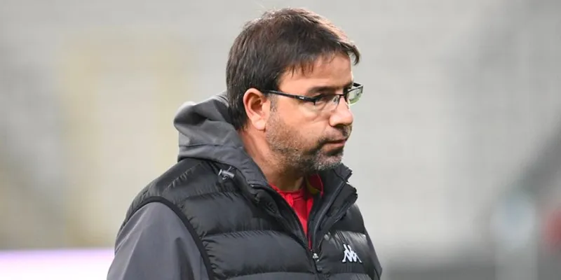 Küçükçekmece'yi Şampiyon Yapan Hoca, Bursa'ya Transfer Oldu!
