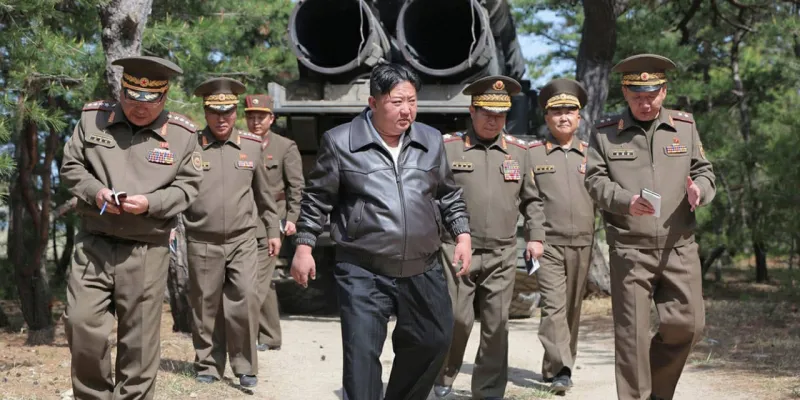 Kim Jong-un'dan Şok Talimat: Top Mermisi Üretimi Artacak mı?