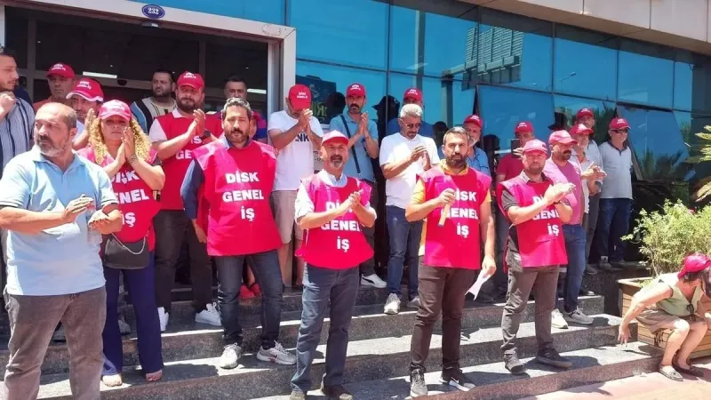 Maaş krizi büyüyor... Önce Buca şimdi de Karabağlar'da işçiler iş bıraktı