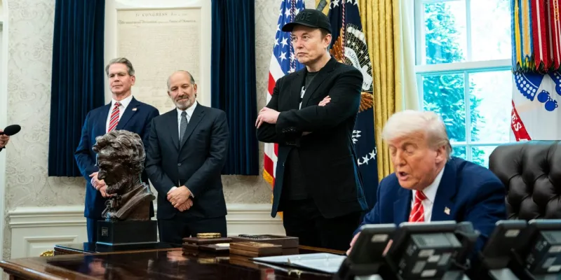 Elon Musk'tan Şok Çağrı: Trump Görevden Alınmalı!