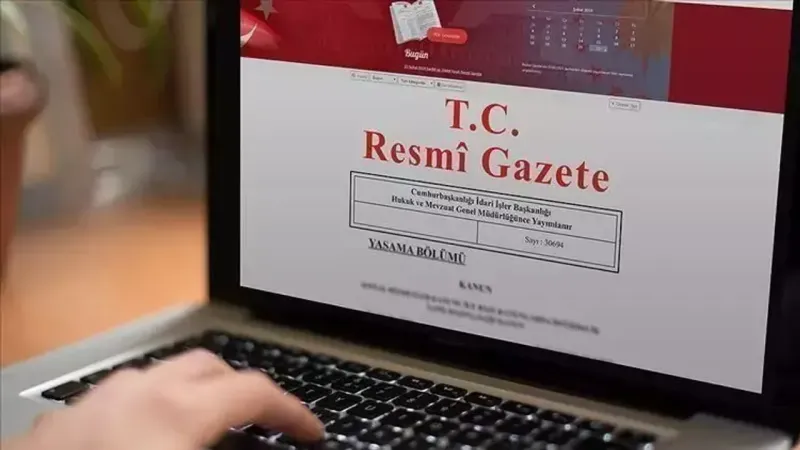 Son Dakika: Resmi Gazete'de Şok Atamalar! Kimler Görevden Alındı?