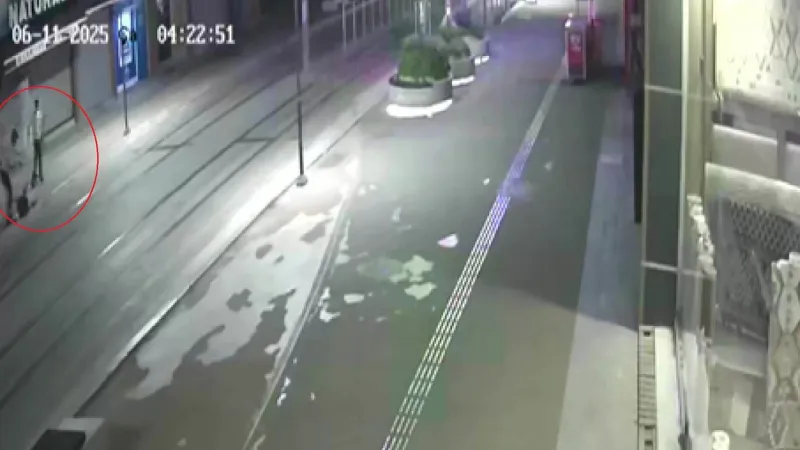 Antalya'da Şok Gasp! Bankta Otururken Tekme Tokat Saldırıya Uğradı