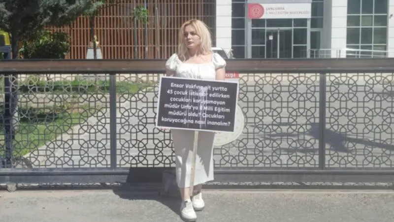 Şanlıurfa'da Adalet Nöbeti! Çocuk İstismarına Sessiz Kalmayacak!