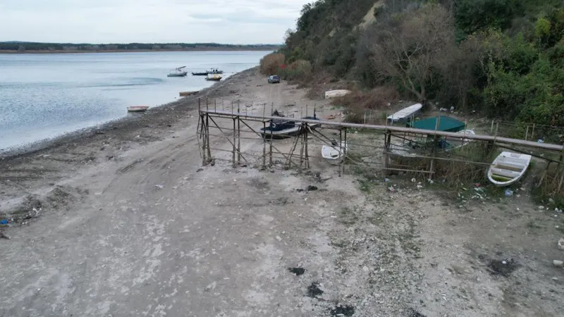 Terkos Gölü Kuruyor mu? Su Seviyesi 10 Metre Çekildi!